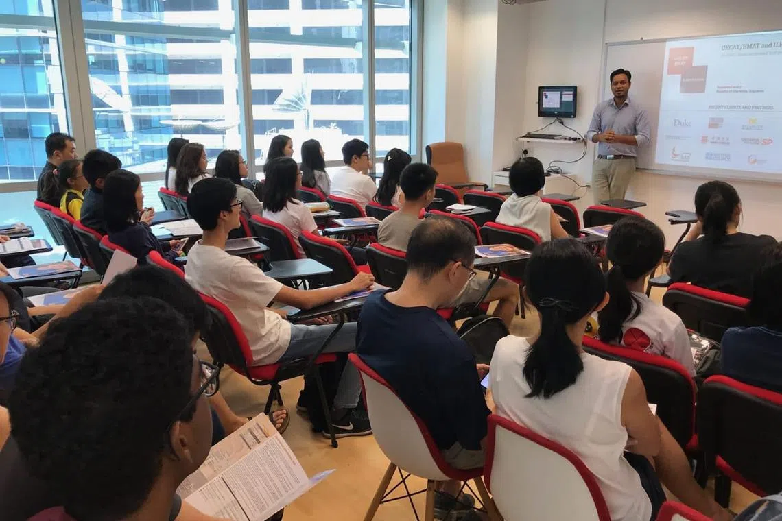 A seminar focusing on admissions to medical degree programmes in the UK, conducted at Prep Zone Academy. Prep Zone Academy prepares students for undergraduate and postgraduate admissions to universities in the UK, US and also for NUS and NTU. It deals with about 250 to 300 prospective undergraduates a year.
