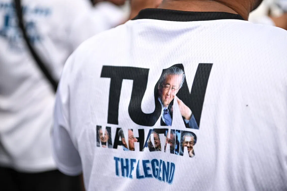 Pejuang party, Gerakan Tanah Air coalition supporters during Nomination Day of Malaysia's 15th General Election held at the Industrial Training Institute (ILP Ipoh) in Tambun, Perak on 5 Nov 2022.