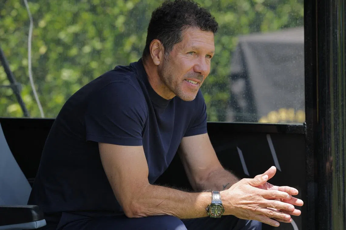 Soccer Football - FIFA Club World Cup - Group B - Atletico Madrid v Botafogo - Rose Bowl Stadium, Pasadena, California, U.S. - June 23, 2025  Atletico Madrid coach Diego Simeone before the match REUTERS/Mike Blake