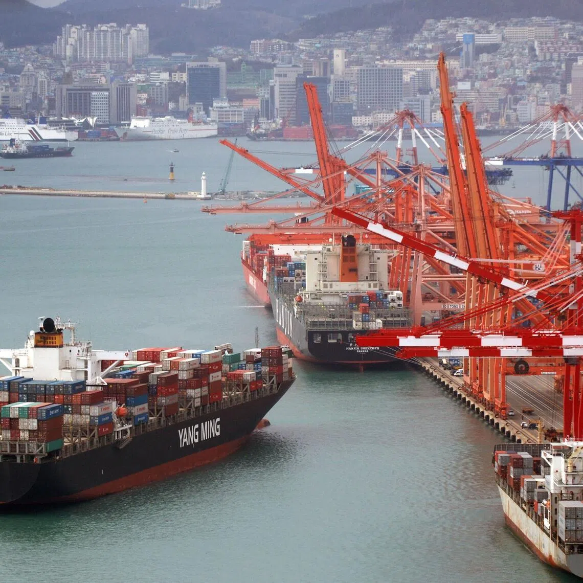 At the same time, risks to the outlook are growing. A surge in oil prices is raising raw materials costs, while supply disruptions are adding pressure on trade flows.