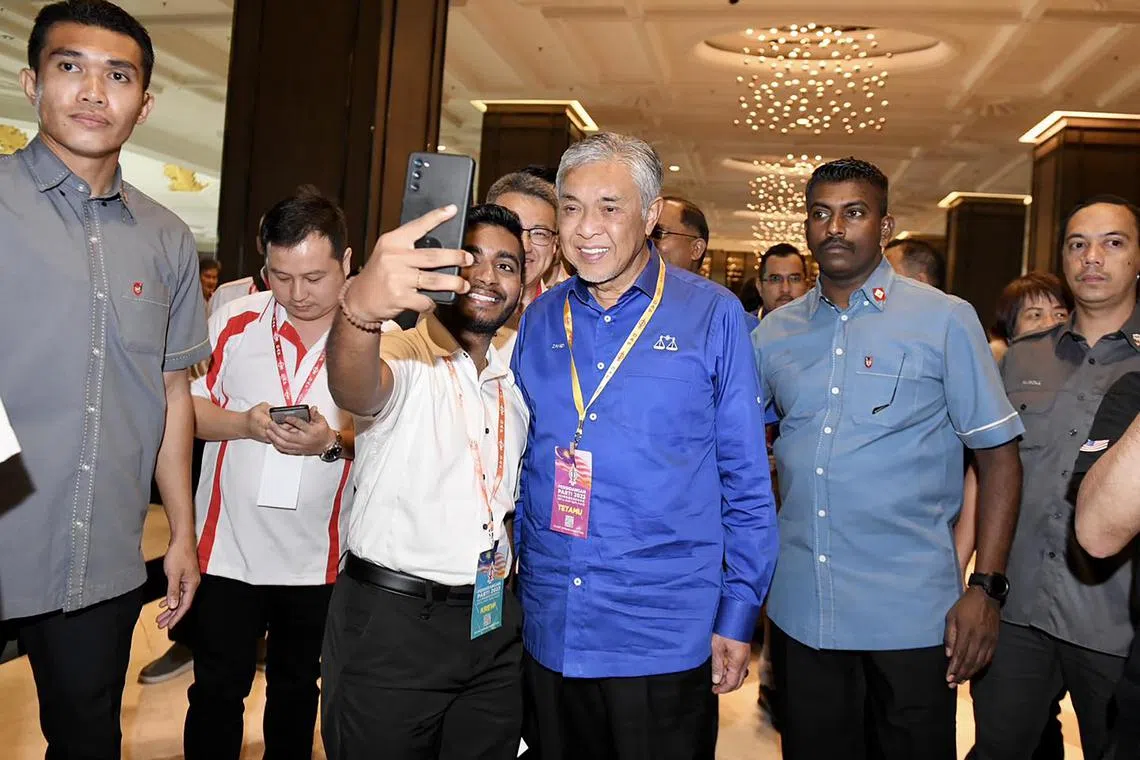 Umno president Zahid Hamidi was on Sunday warmly welcomed by leaders of Malaysia’s biggest ethnic Chinese party, the DAP.