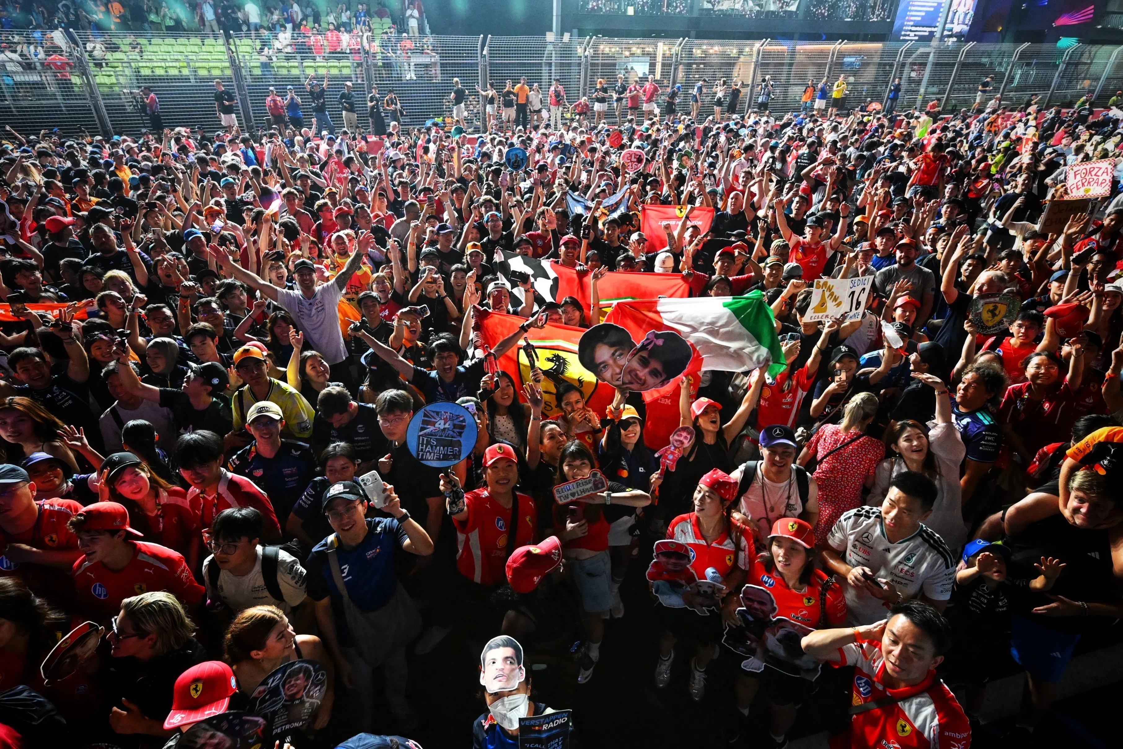 Max Verstappen Secures Maiden Singapore Grand Prix Victory to Extend Resurgence