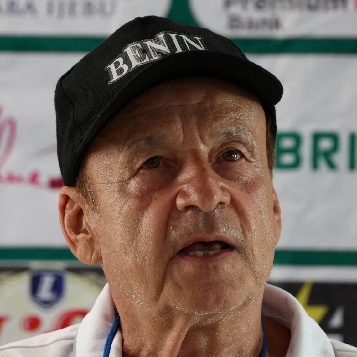 FILE PHOTO: Soccer Football - FIFA World Cup - CAF Qualifiers - Benin Press Conference - Godswill Akpabio International Stadium, Uyo, Nigeria - October 13, 2025 Benin coach Gernot Rohr during the press conference REUTERS/Sodiq Adelakun/File Photo