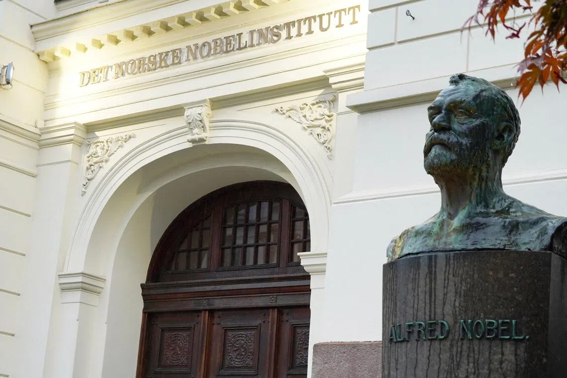 FILE PHOTO: A view of a bust of Alfred Nobel outside the Norwegian Nobel Institute, where the laureate of the Nobel Peace Prize is announced, in Oslo, Norway, October 6, 2023. REUTERS/ Tom Little/File Photo