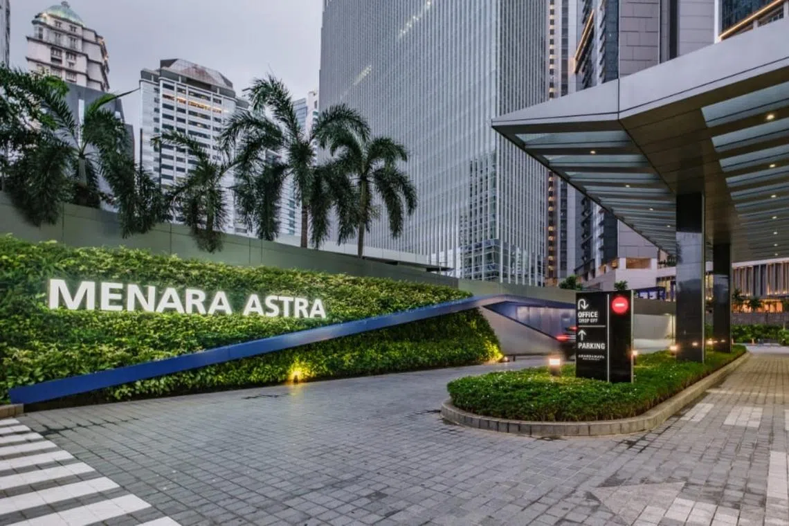 51-storey skyscraper Menara Astra has a belt-truss system that reduces vibration and displacement in the building. 