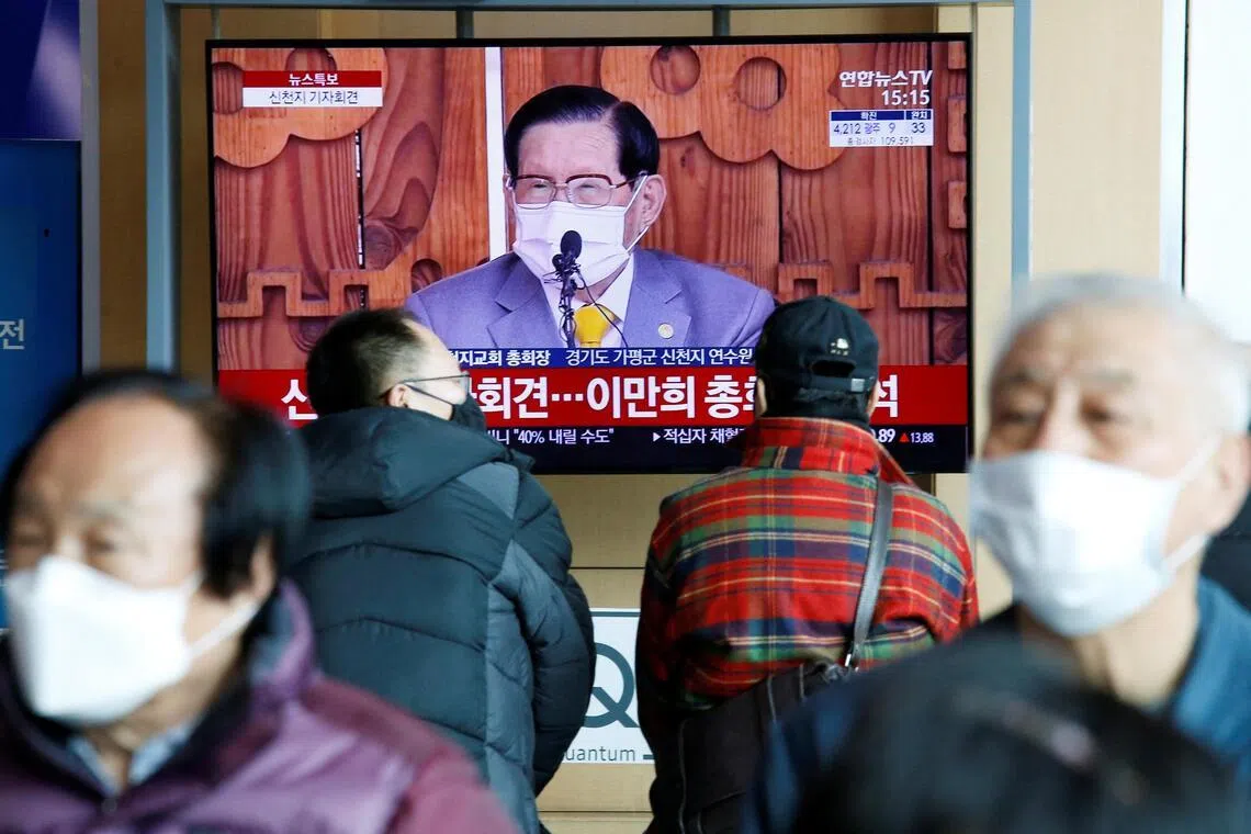 Founder of the Shincheonji Church of Jesus Lee Man-hee is accused of violating the Political Parties Act.
