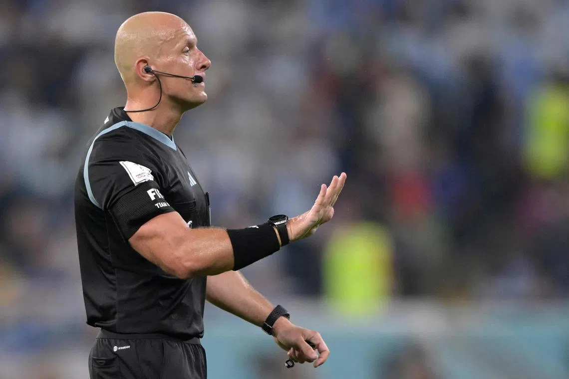 Szymon Marciniak has already officiated matches involving both teams.