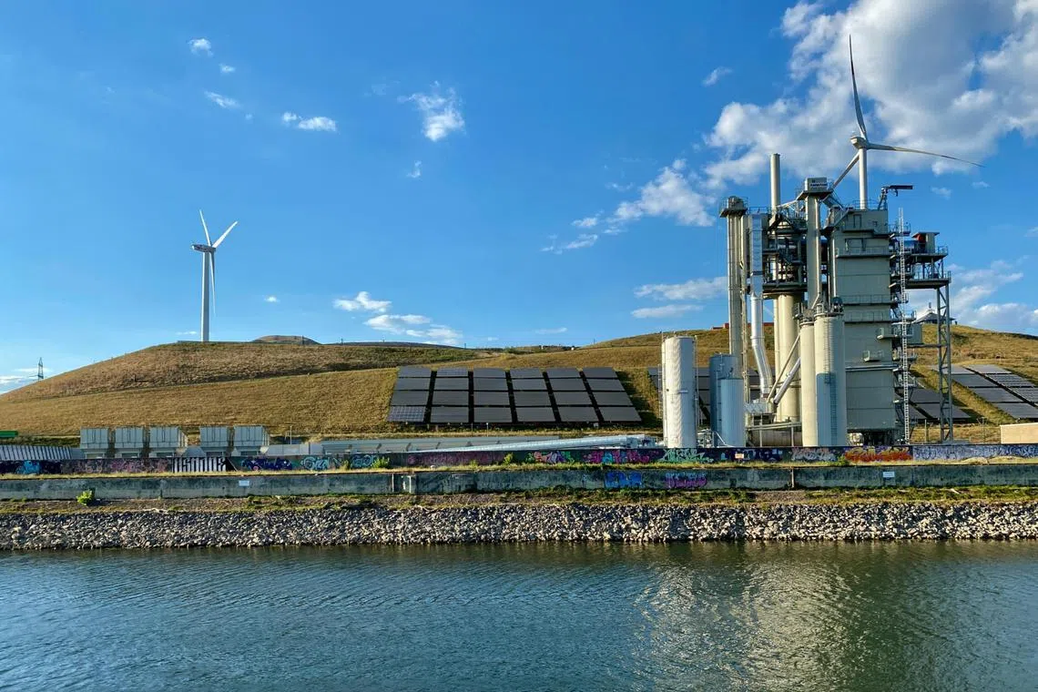 The share of renewable power rose to almost half the bloc’s power sector.