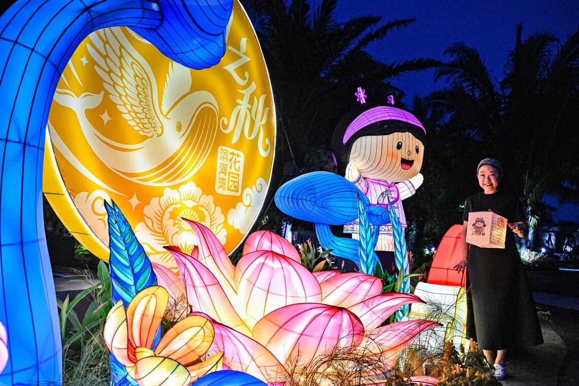 Fenbao, a character by ad guru Lim Sau Hoong, headlines the 2026 Mid-Autumn Festival celebration at Gardens by the Bay.