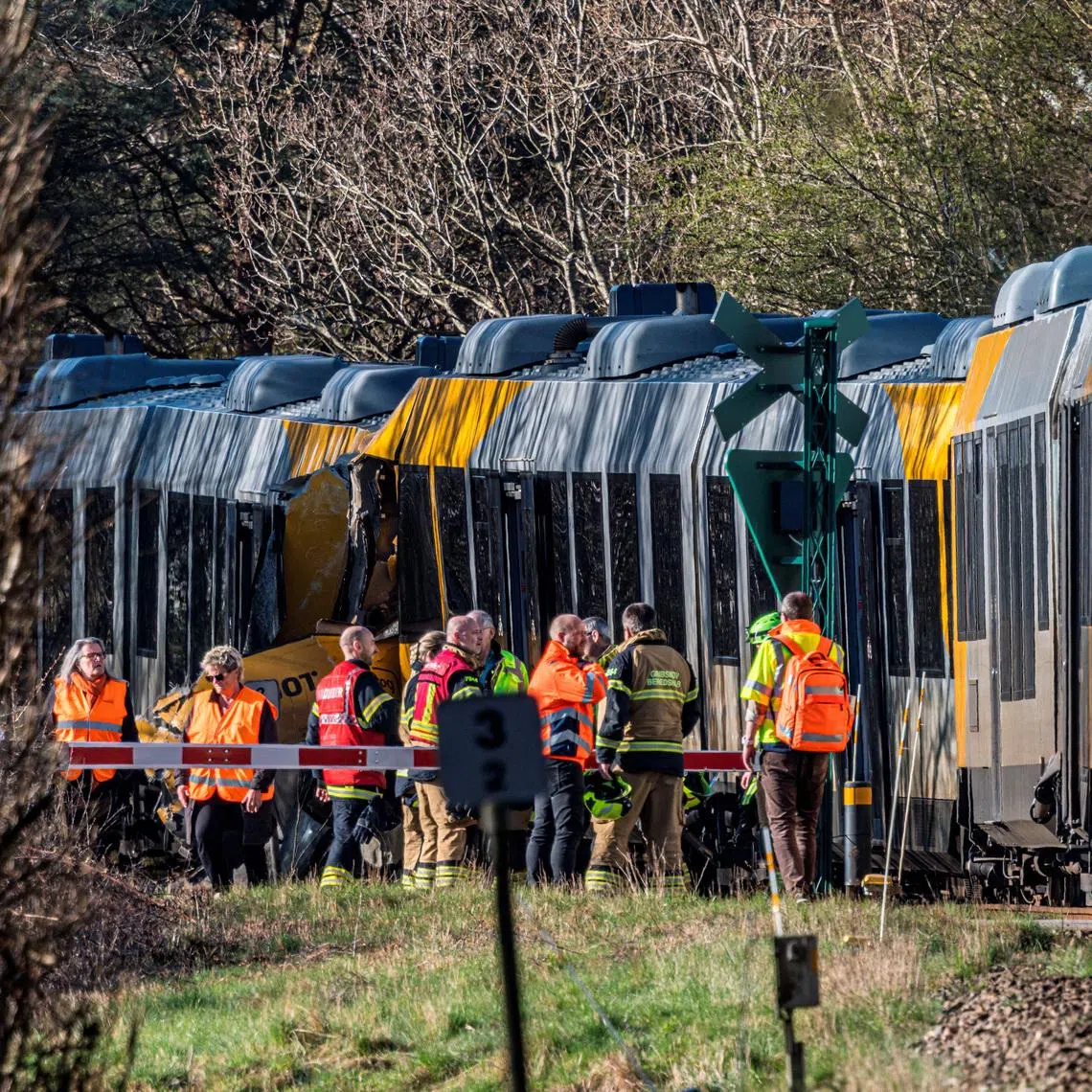 Two trains have collided between Hilleroed and Kagerup at Isteroedvejen, Thursday, April 23, 2026. Kagerup is located on the Gribskov Line between Hilleroed and Helsinge.  Ritzau Scanpix/Steven Knap via REUTERS    ATTENTION EDITORS - THIS IMAGE WAS PROVIDED BY A THIRD PARTY. DENMARK OUT. NO COMMERCIAL OR EDITORIAL SALES IN DENMARK.