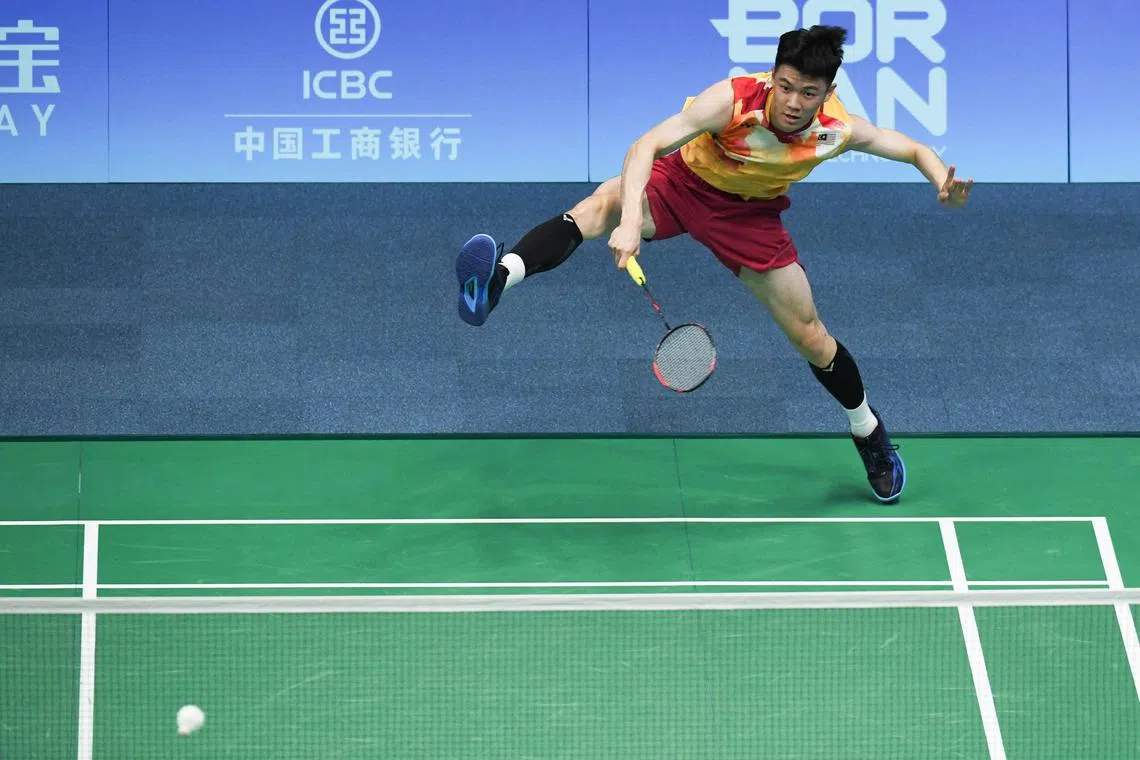 Asian Games - Hangzhou 2022 - Badminton - Binjiang Gymnasium, Hangzhou, China - September 28, 2023
Malaysia's Lee Zii Jia in action during the Men's Team Round of 16 REUTERS/Weixiang Lim