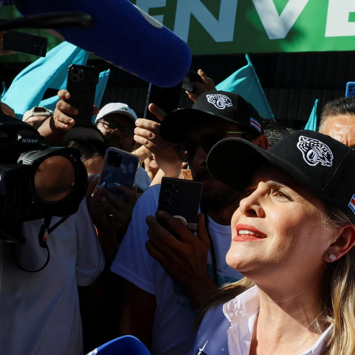 Costa Rican presidential candidate Laura Fernandez of the Sovereign People's Party (PPSO) talks to the press during a campaign rally ahead of the February 1 general election, in San Jose, Costa Rica, January 24, 2026. REUTERS/Mayela Lopez
