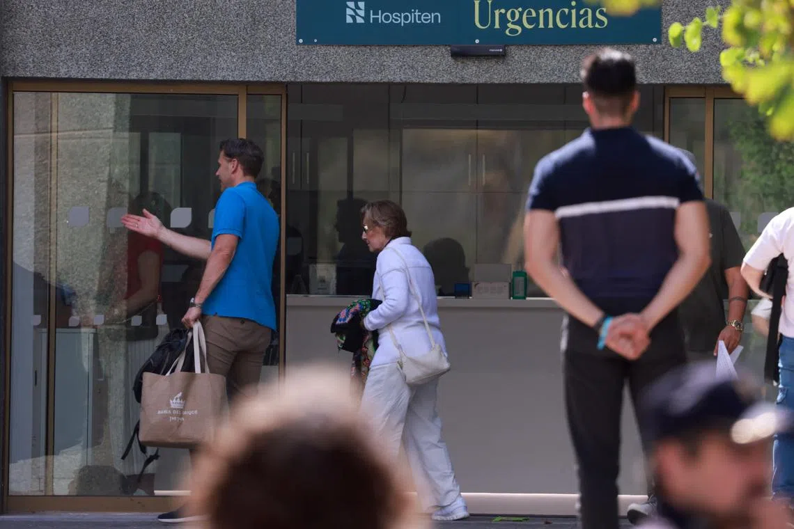 Norway's Queen Sonja arrives at the hospital where Norway's King Harald was taken on Tuesday after suffering from an infection and dehydration, according to the royal palace, in Arona, Tenerife island, Spain, February 25, 2026. REUTERS/Borja Suarez