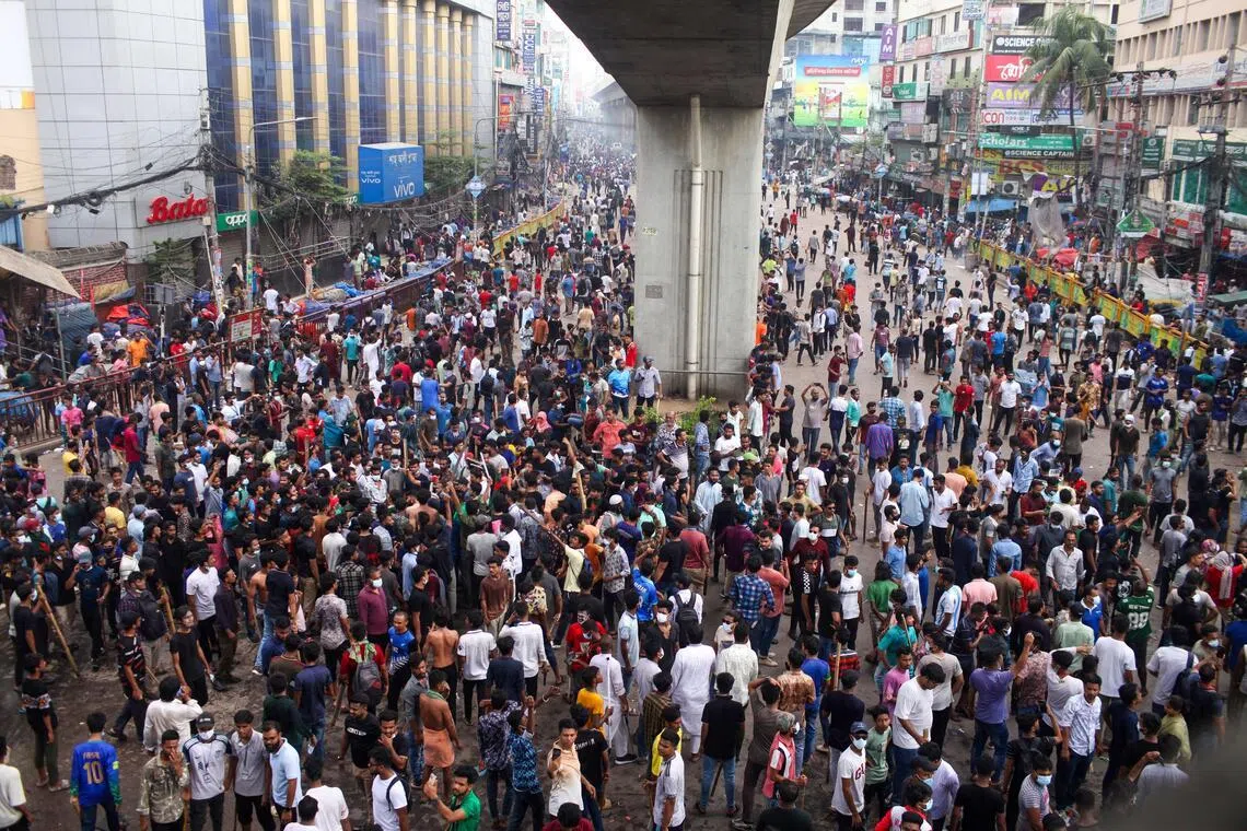 Anti-quota protesters clash with the police in Dhaka on July 18, 2024.