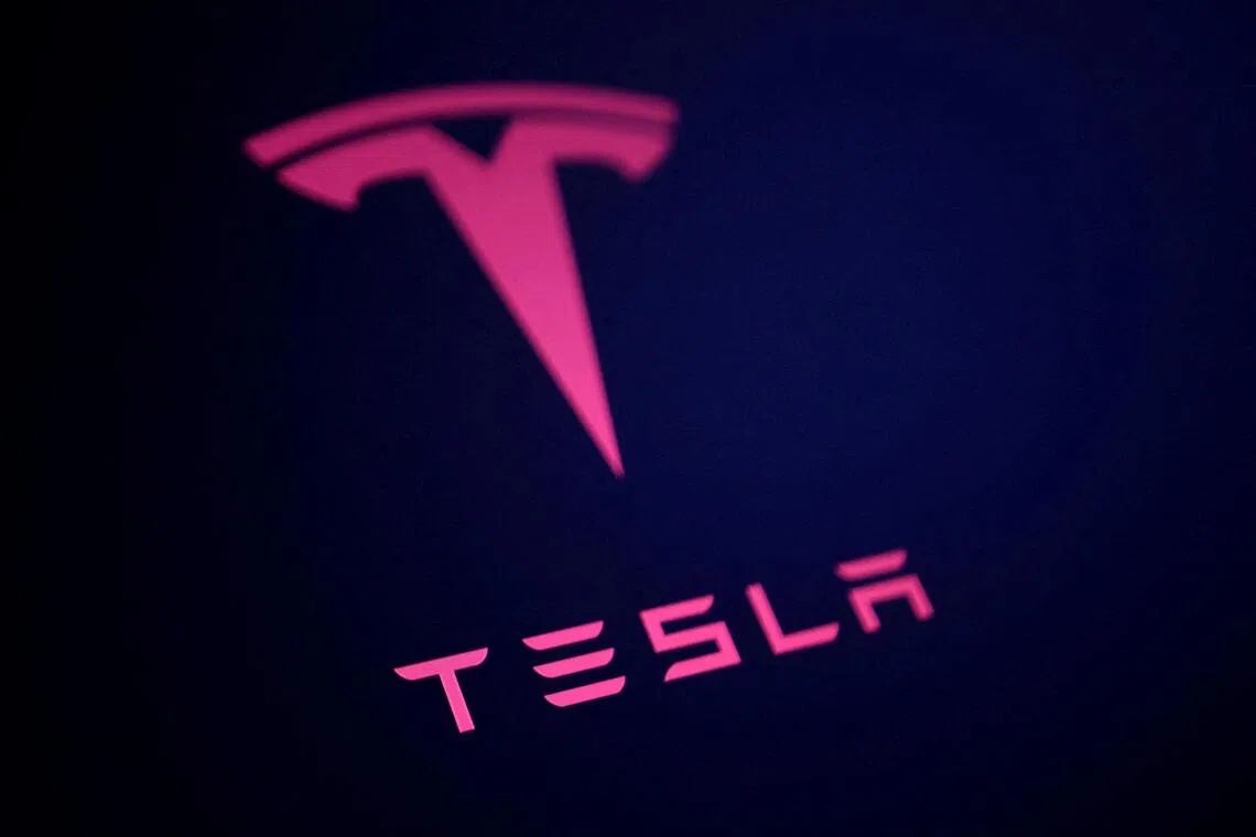 Tesla’s supervised self-driving system often misreads speed limits, Belgian safety group finds