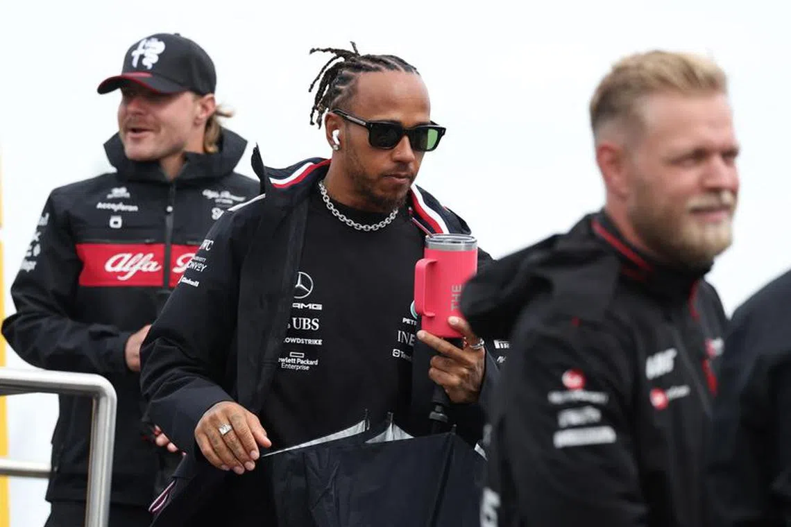 FILE PHOTO-Formula One F1 - Dutch Grand Prix - Circuit Zandvoort, Zandvoort, Netherlands - August 27, 2023 Mercedes' Lewis Hamilton during the drivers parade ahead of the race REUTERS/Stephanie Lecocq/File Photo