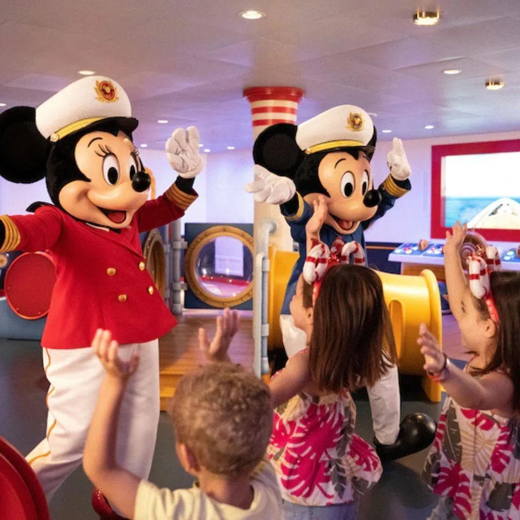 Designed for younger cruisers, Mickey & Minnie Captain’s Deck is a nautically themed play space where little ones can meet Captain Mickey and Captain Minnie.