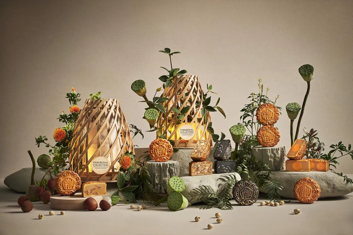 eqmoon02 - Mid-Autumn_Moonlit_ Pavilion-B_PRCOL Marina Bay