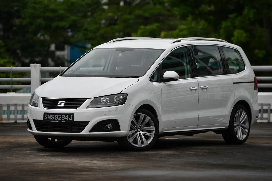 A seven-seater Seat Alhambra was packed with nine adults and 14 children on their way from Poland to Switzerland's Bern.