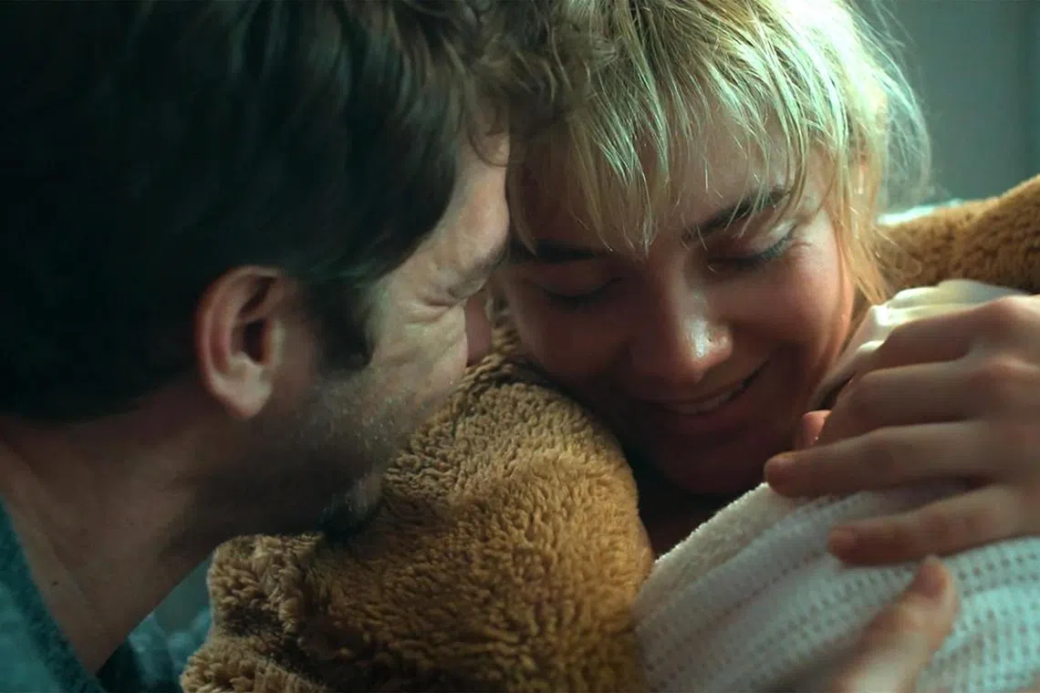 Andrew Garfield and Florence Pugh in We Live In Time.