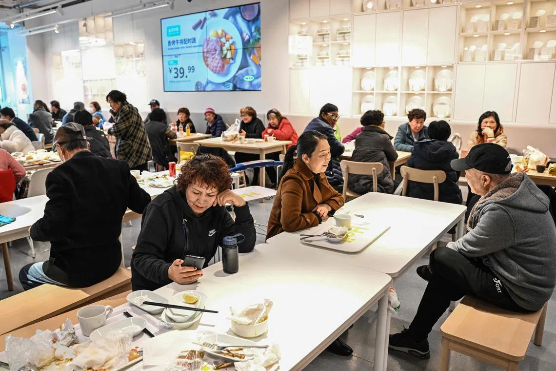Every Tuesday, hundreds of elderly lovebirds take over most of the tables in the chain’s spacious canteen.
