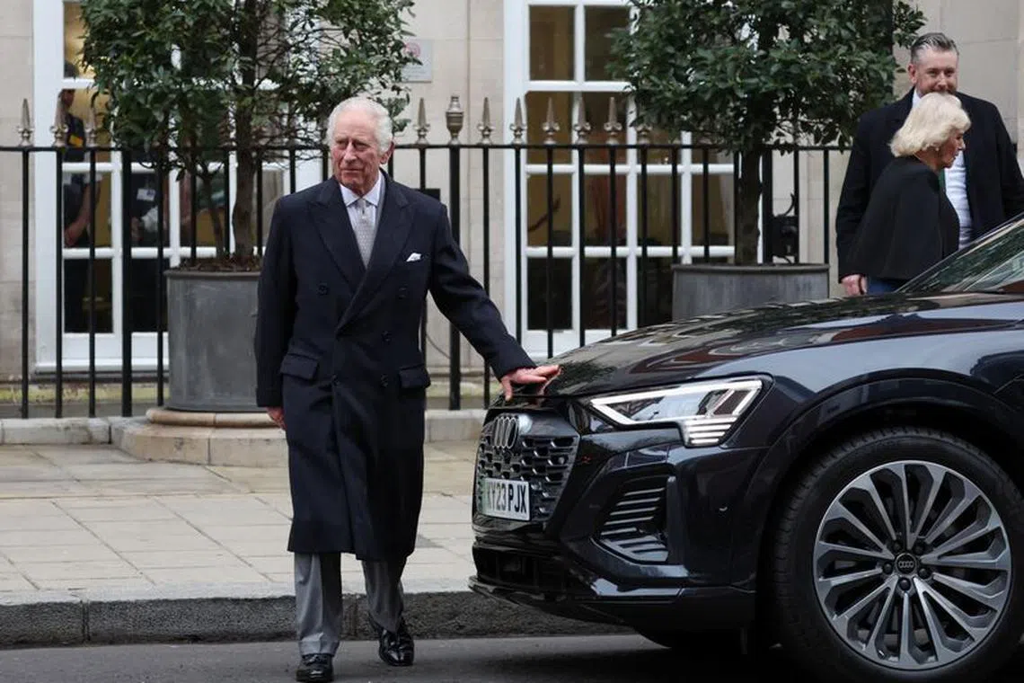 Britain's King Charles leaves the London Clinic with Britain's Queen Camilla after receiving treatment for an enlarged prostate in London, Britain January 29, 2024. REUTERS/Hannah McKay/File Photo