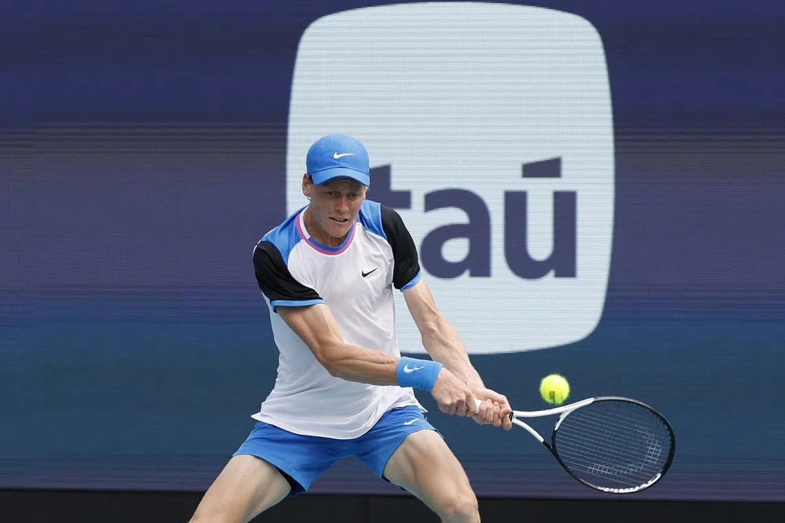 Jannik Sinner produced 16 winners to four unforced errors in a stress-free victory.