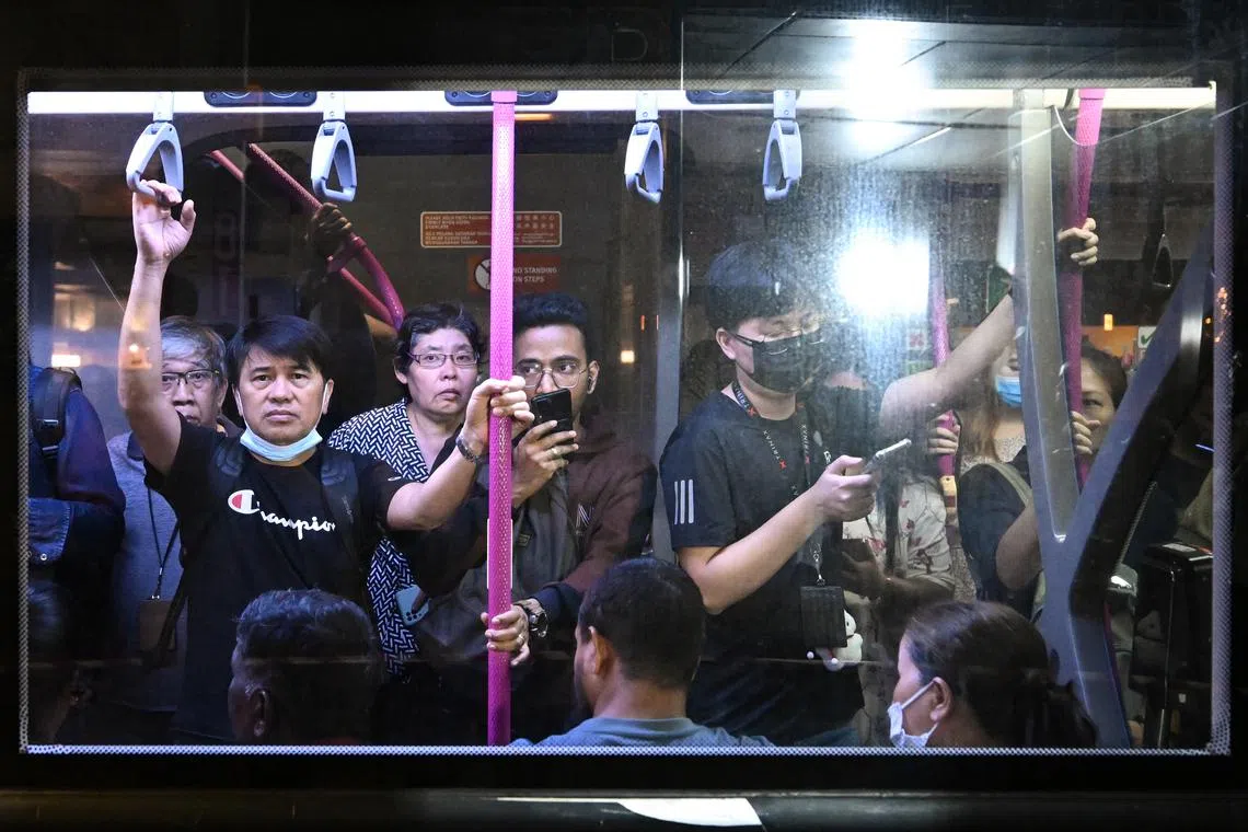 ST20240925-202429600697-Lim Yaohui-pixtrain25/

Passengers inside a bus bridging service outside The Metropolis near Buona Vista MRT station at 7.41pm on Sept 25, 2024. 

Train services will not be available on the East-West Line (EWL) between Boon Lay and Queenstown MRT stations for at least the rest of the day, in both directions, said the Land Transport Authority (LTA) in a statement on Sept 25.

A power fault has caused a disruption of services on the EWL for at least five hours starting from about 9.30am on Sept 25.

(ST PHOTO: LIM YAOHUI)