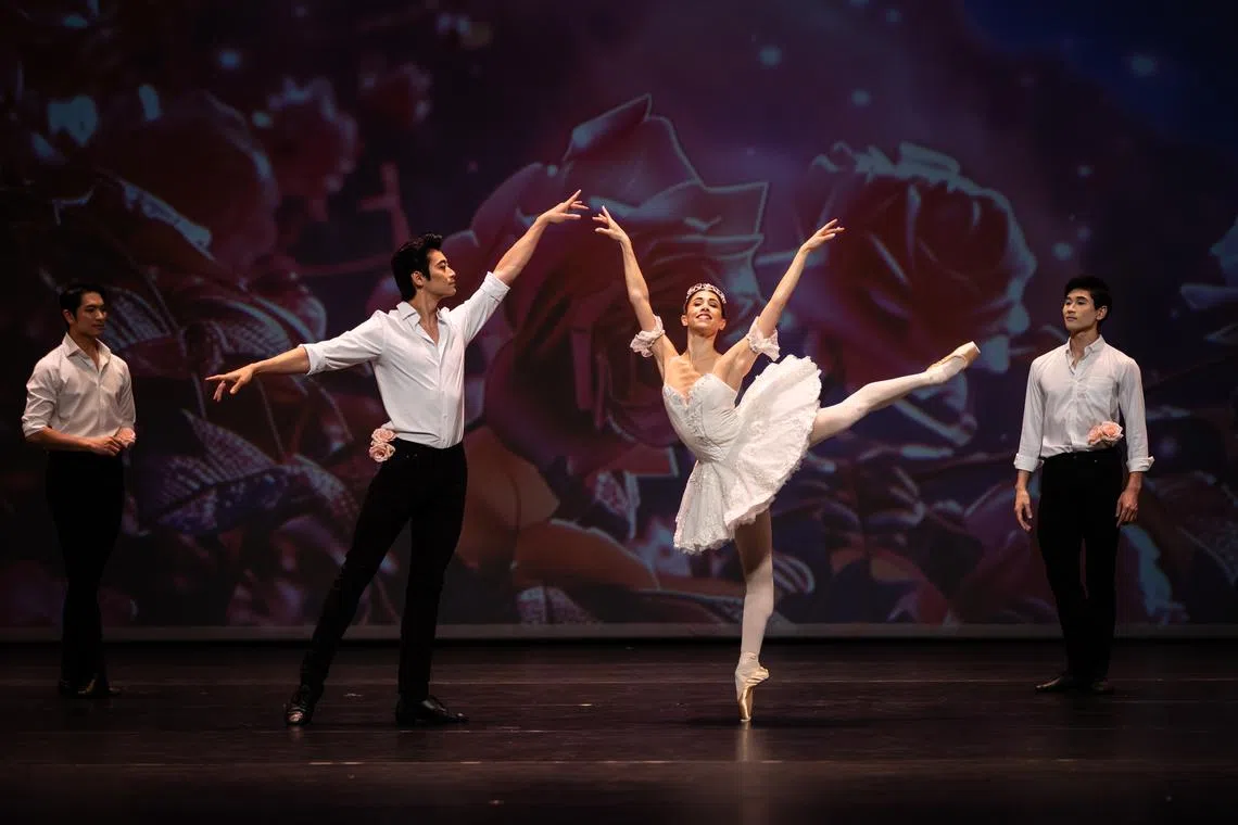 Royal Ballet's principal dancers Yasmine Naghdi and Ryoichi Hirano danced Spring Waters, choreographed by Asaf Messerer. 