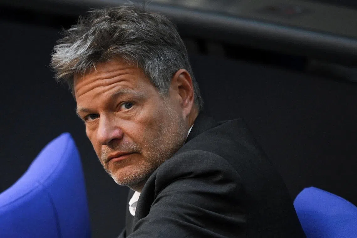 The white substance was subsequently removed from Mr Robert Habeck's constituency office by the fire brigade in a container.