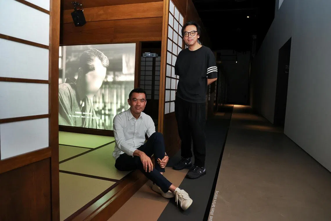 shtiger22 - Ho Tzu Nyen: Time & the Tiger exhibition. Artist Ho Tzu Nyen (in black) and head curator Eugene Tan (in white) at Singapore Art Museum at Tanjong Pagar Distripark , 39 Keppel Road on 21 November 2023


Credit: Hester Tan