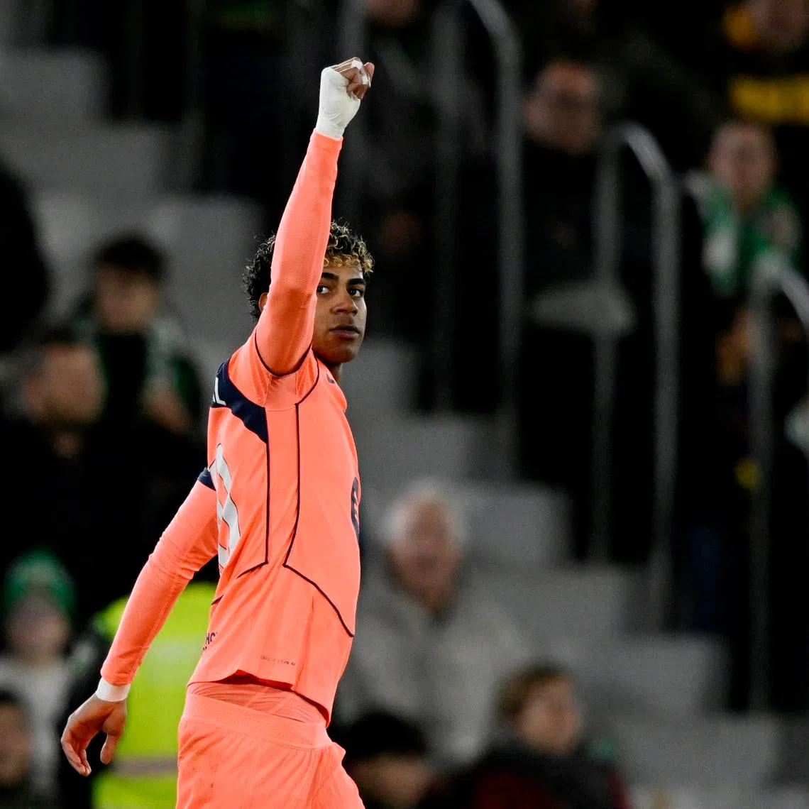 Soccer Football - LaLiga - Elche v FC Barcelona - Estadio Manuel Martinez Valero, Elche, Spain - January 31, 2026 FC Barcelona's Lamine Yamal celebrates scoring their first goal REUTERS/Pablo Morano