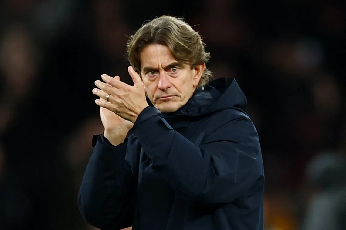 Soccer Football - Premier League - Tottenham Hotspur v Fulham - Tottenham Hotspur Stadium, London, Britain - November 29, 2025 Tottenham Hotspur manager Thomas Frank looks dejected as he applauds fans after the match Action Images via Reuters/Matthew Childs