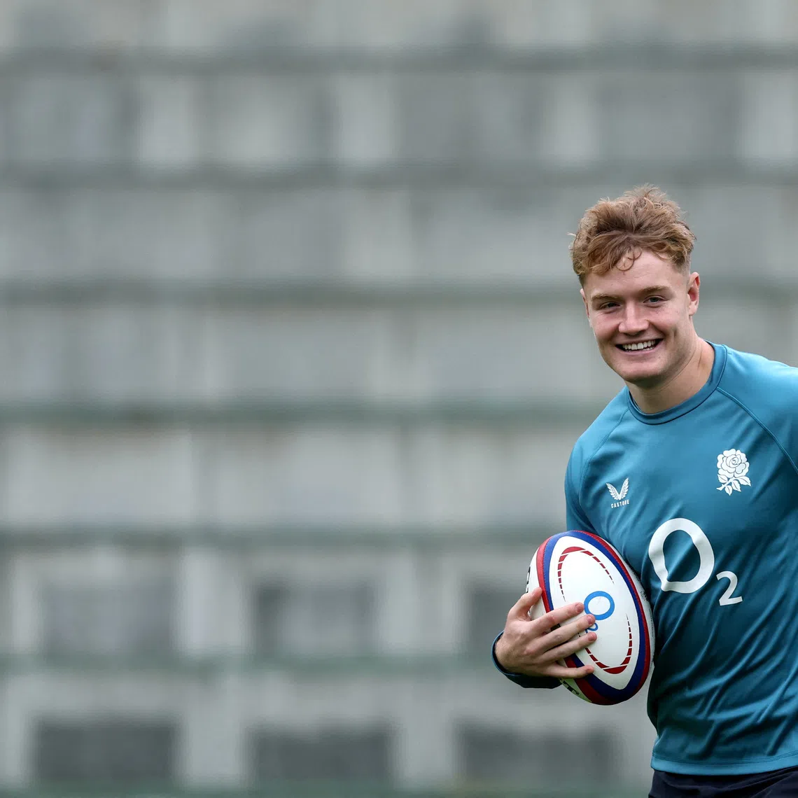 Rugby Union - Autumn Internationals - England Training - Pennyhill Park, Bagshot, Britain - November 3, 2025 England's Fin Smith during training Action Images via Reuters/Paul Childs