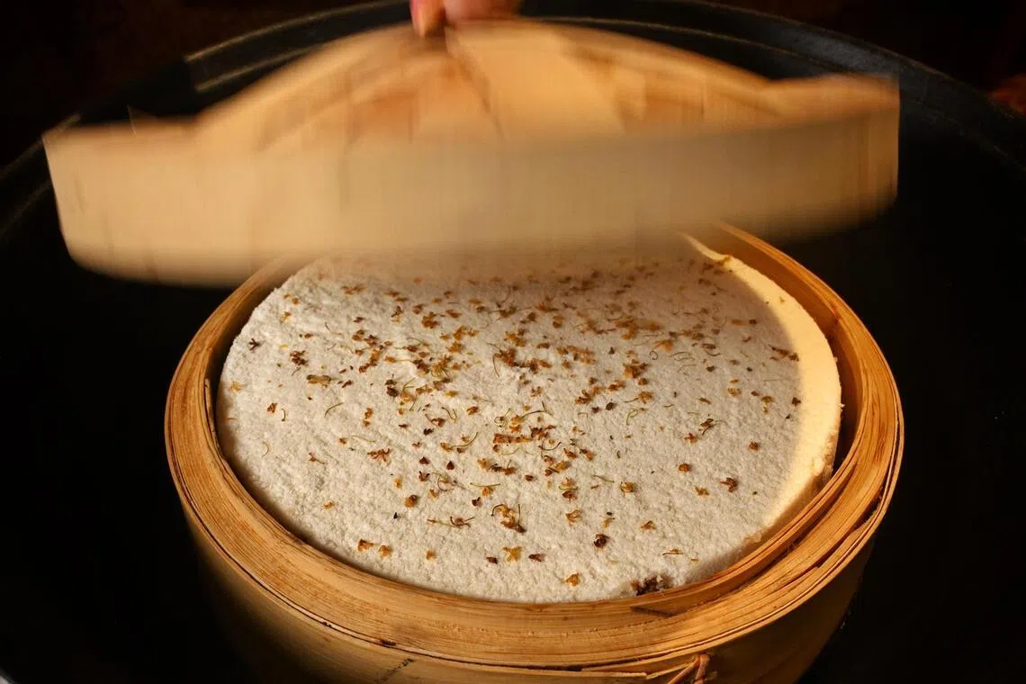 Chef Edward Chong of Peach Blossoms at Parkroyal Collection Marina Bay recreates the Osmanthus Cake from Chinese drama Pursuit Of Jade.