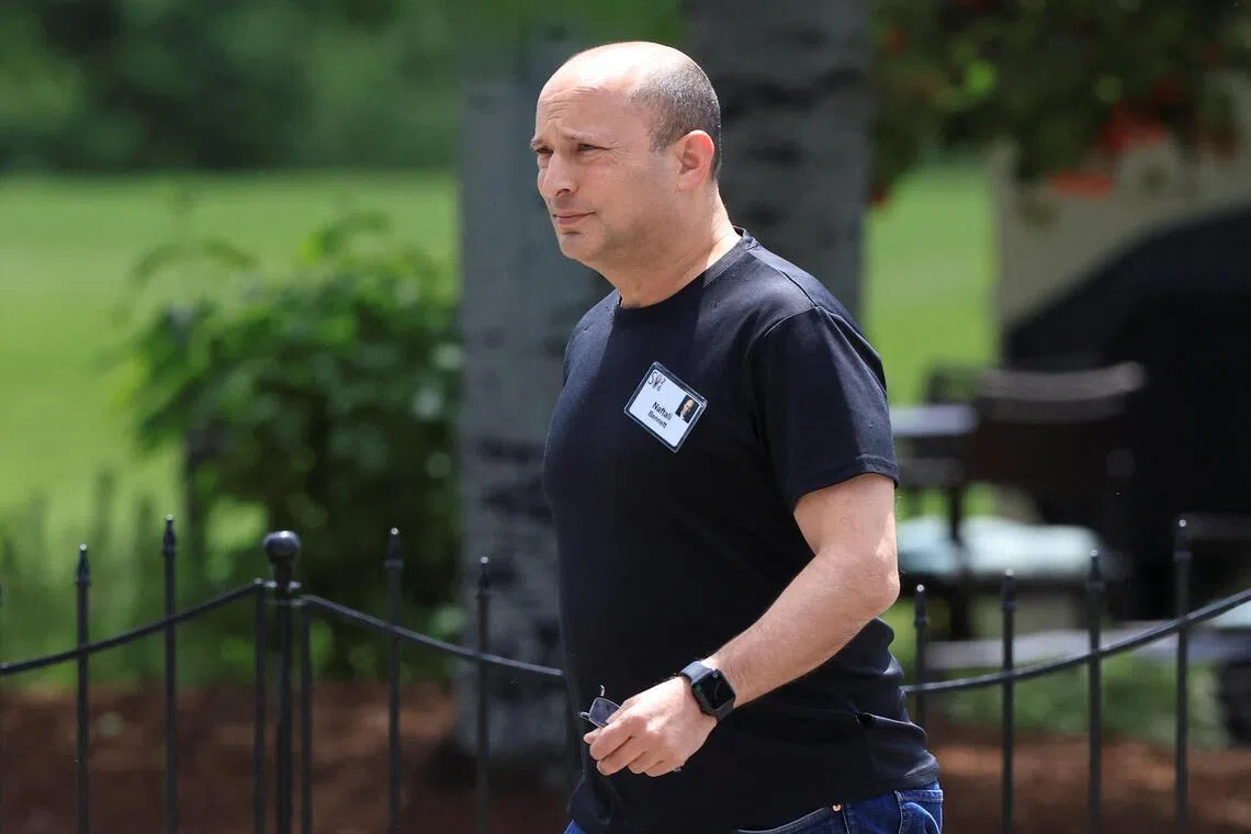 Israeli commentators believe former Israeli Prime Minister Naftali Bennett can attract right-wing voters who are disappointed with Netanyahu.