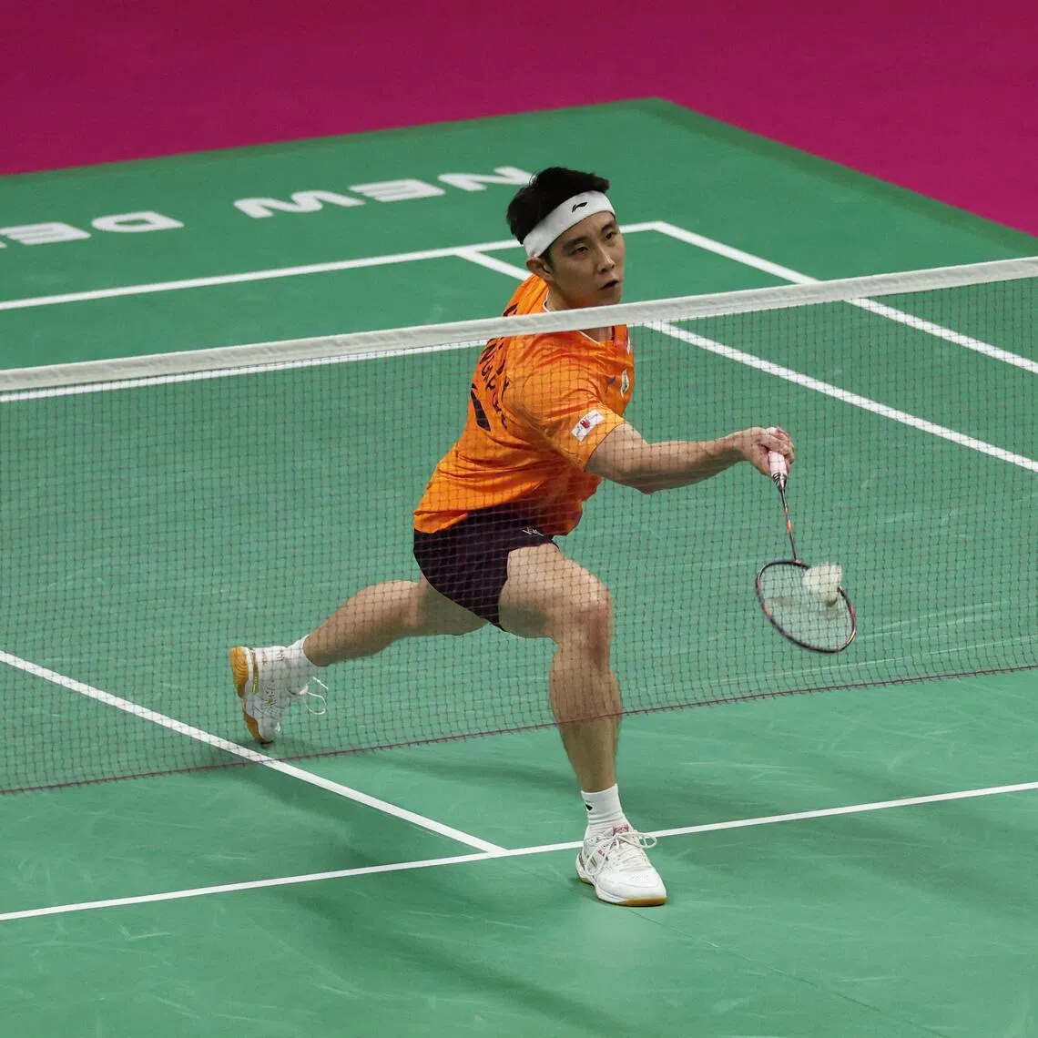 Badminton - BWF World Championships - Indira Gandhi Indoor Stadium, New Delhi, India - August 18, 2026
Singapore's Kean Yew Loh  in action during his Round of 64 men's singles match against Canada's Brian Yang REUTERS/Bhawika Chhabra