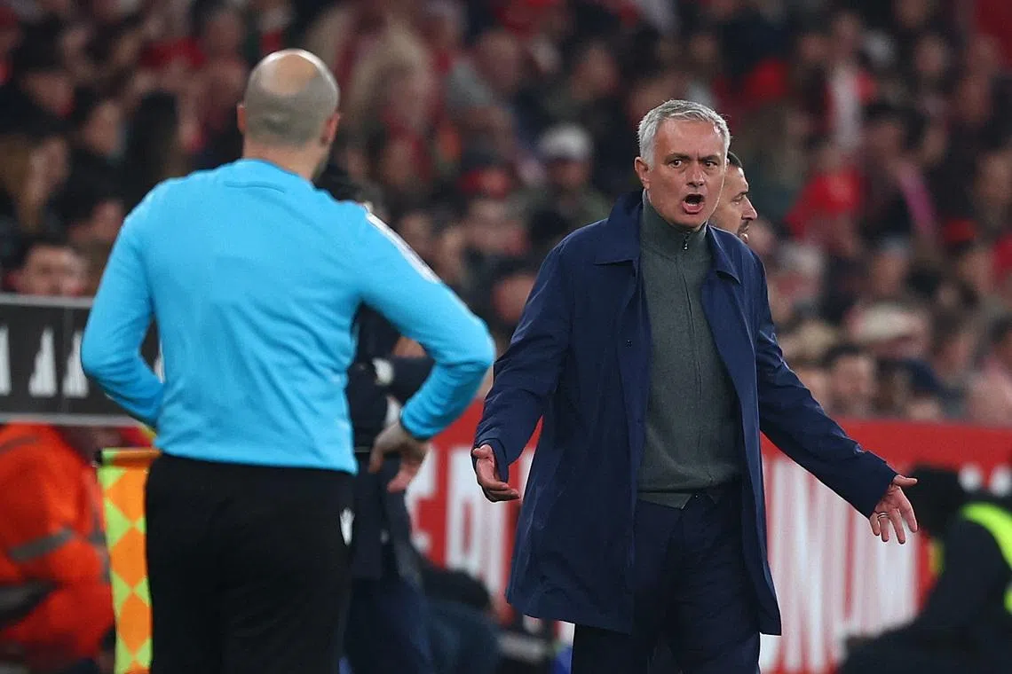 Soccer Football - Primeira Liga - Benfica v Estrela - Estadio da Luz, Lisbon, Portugal - January 25, 2026 Benfica coach Jose Mourinho reacts REUTERS/Pedro Nunes