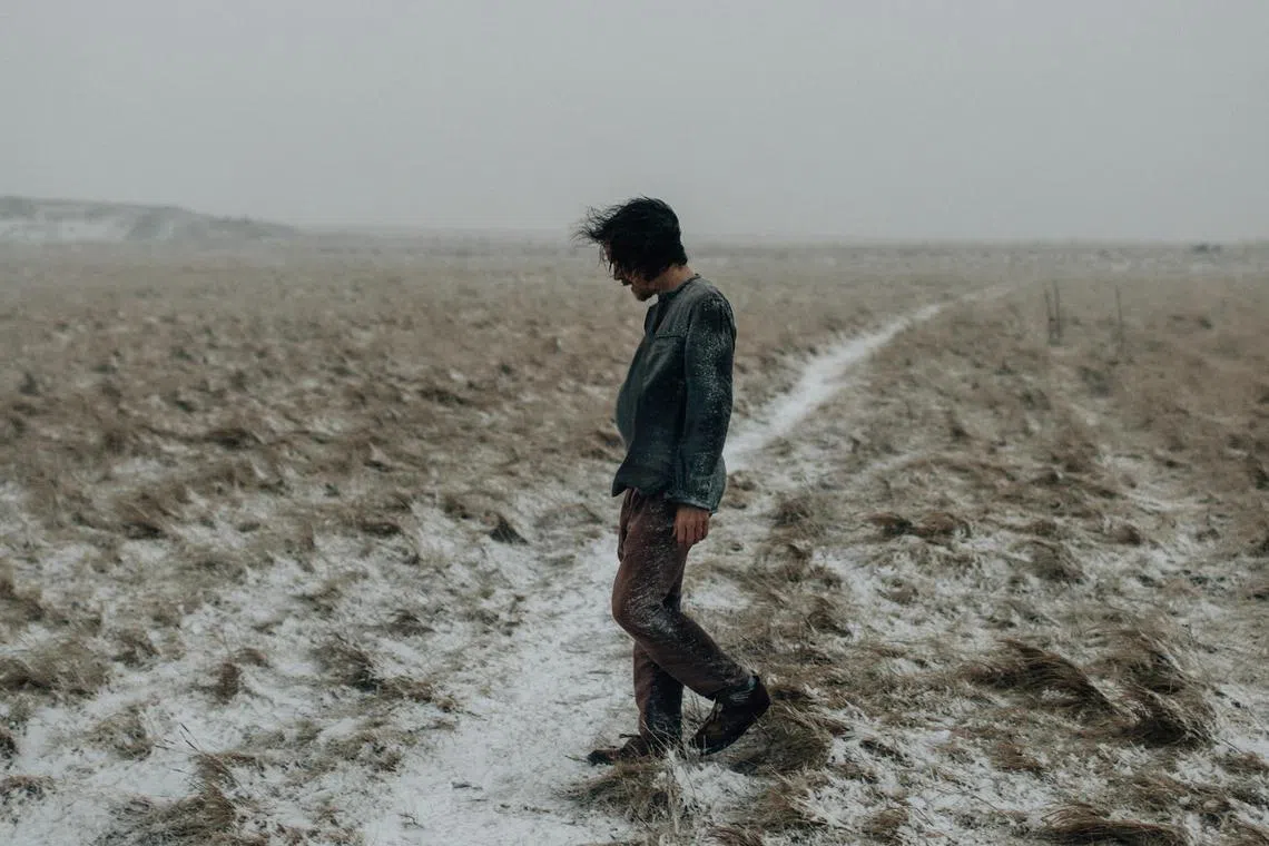 Irish singer-songwriter Damien Rice is known for hits such as The Blower's Daughter (2001) and Cannonball (2002).