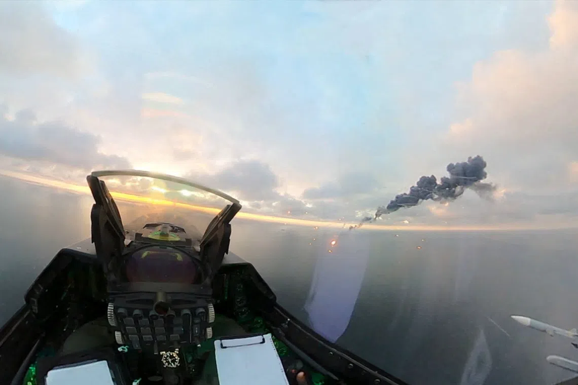 A view from the cockpit of a Romanian F-16 fighter jet during a mission to intercept and neutralize two drones that entered Romanian airspace without authorization on October 17, in this handout image provided by the Borcea 86th Air Base and released on October 18, 2026 by the Romanian Defense Ministry, in location given as Romania. Romanian Ministry of National Defence/Handout via REUTERS