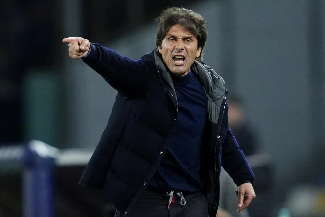 Soccer Football - Serie A - Napoli v Torino - Stadio Diego Armando Maradona, Naples, Italy - April 27, 2025 Napoli coach Antonio Conte reacts REUTERS/Matteo Ciambelli