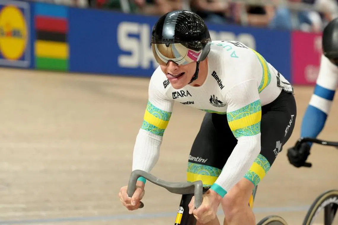 Cycling - UCI World Championships 2023 - Emirates Arena, Glasgow, Scotland, Britain - August 5, 2023 Australia's Matthew Richardson in action during the men's elite sprint 1/8 finals REUTERS/Maja Smiejkowska/file photo