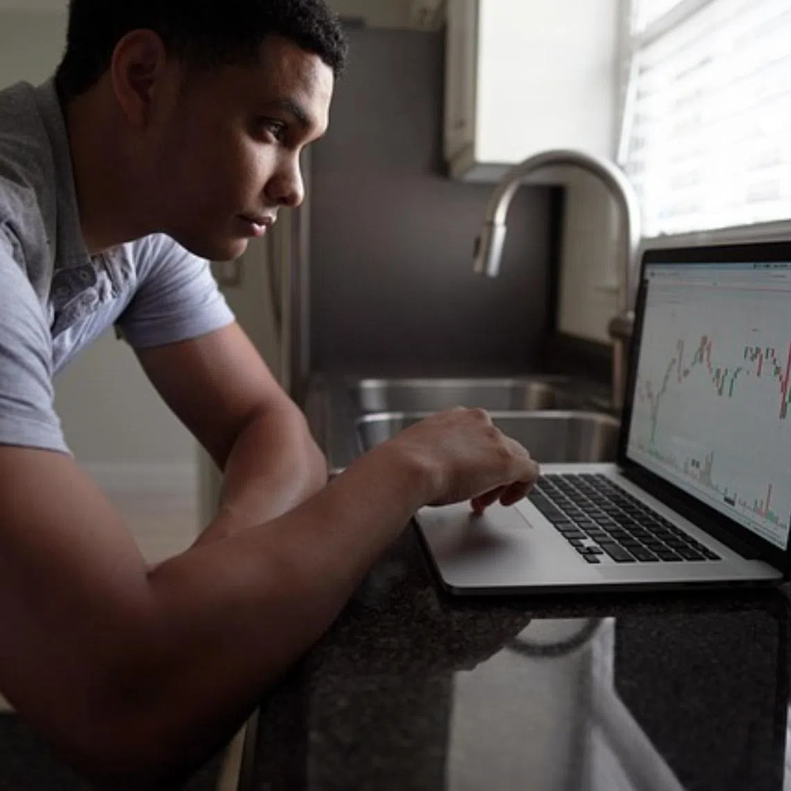 When buying stocks, it pays to be grounded with evergreen investment tips that can save you from losses.