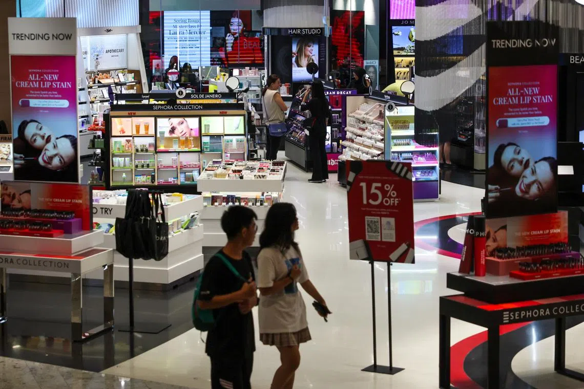 The drop in core inflation was led by slower price rises in services, electricity and gas, and retail and other goods.