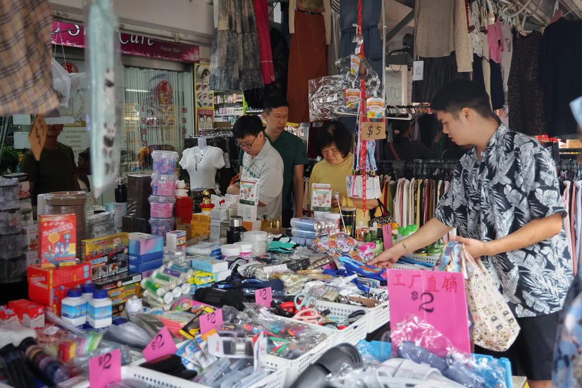 Physical stores still hold a strong advantage in drawing and retaining customers because they can provide a friendly human-touch service.