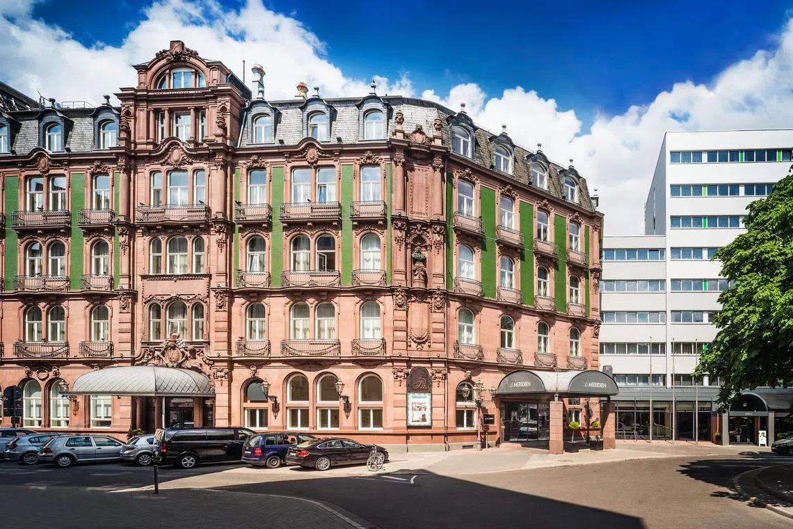 The Le Meridien Frankfurt Hotel is near the main train station in the city centre and has an aggregate land size of about 4,405 sq m.