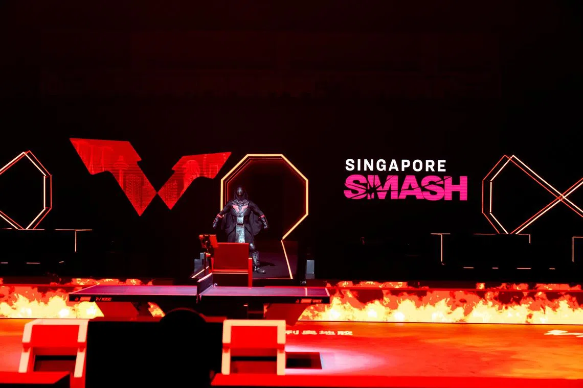 The Warrior, symbolising the combat to come, appears on a walkway to introduce every session at the Singapore Smash. 



