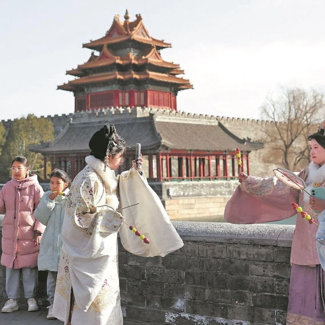 The Beijing Municipal Radio and Television Bureau released 12 movie and TV-themed travel routes on Feb 9.