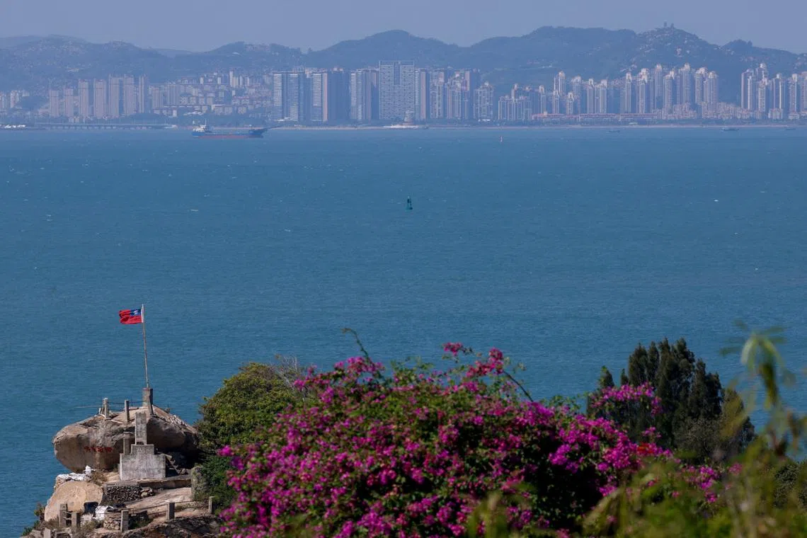 Taiwan, China coast guards in standoff at top of South China Sea