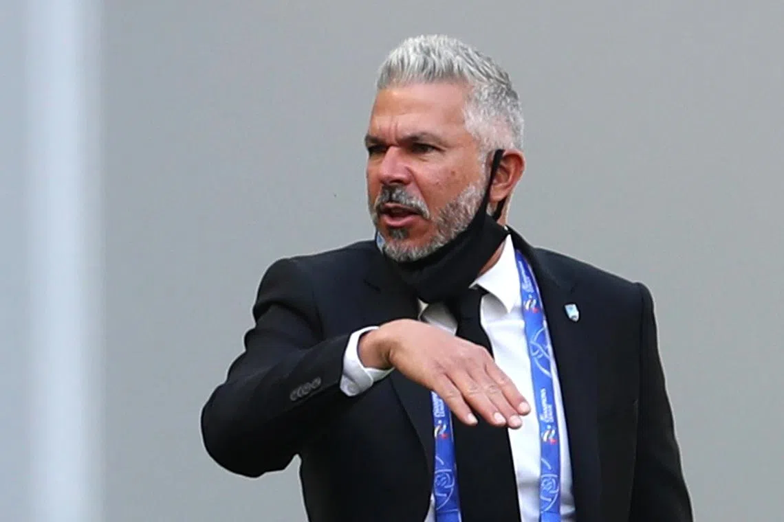 FILE PHOTO: Soccer Football - AFC Champions League - Group H - Sydney FC v Shanghai SIPG - Khalifa International Stadium, Doha, Qatar - November 19, 2020 Sydney FC coach Steve Corica REUTERS/Ibraheem Al Omari/File Photo
